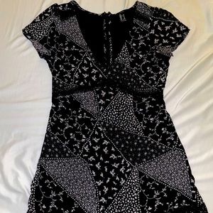 Vintage Flouncy Black Dress ( M )